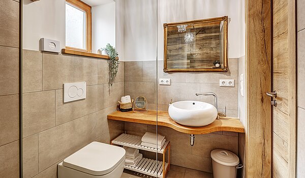 Appartamento a 6 camere | 70095 | ...mit Bad en Suite...