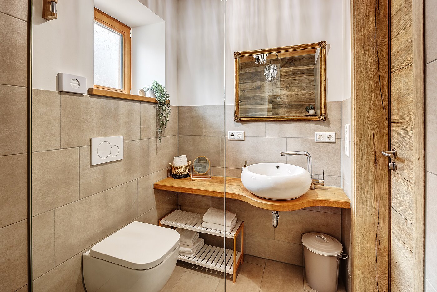 Appartamento a 6 camere | 70095 | ...mit Bad en Suite...