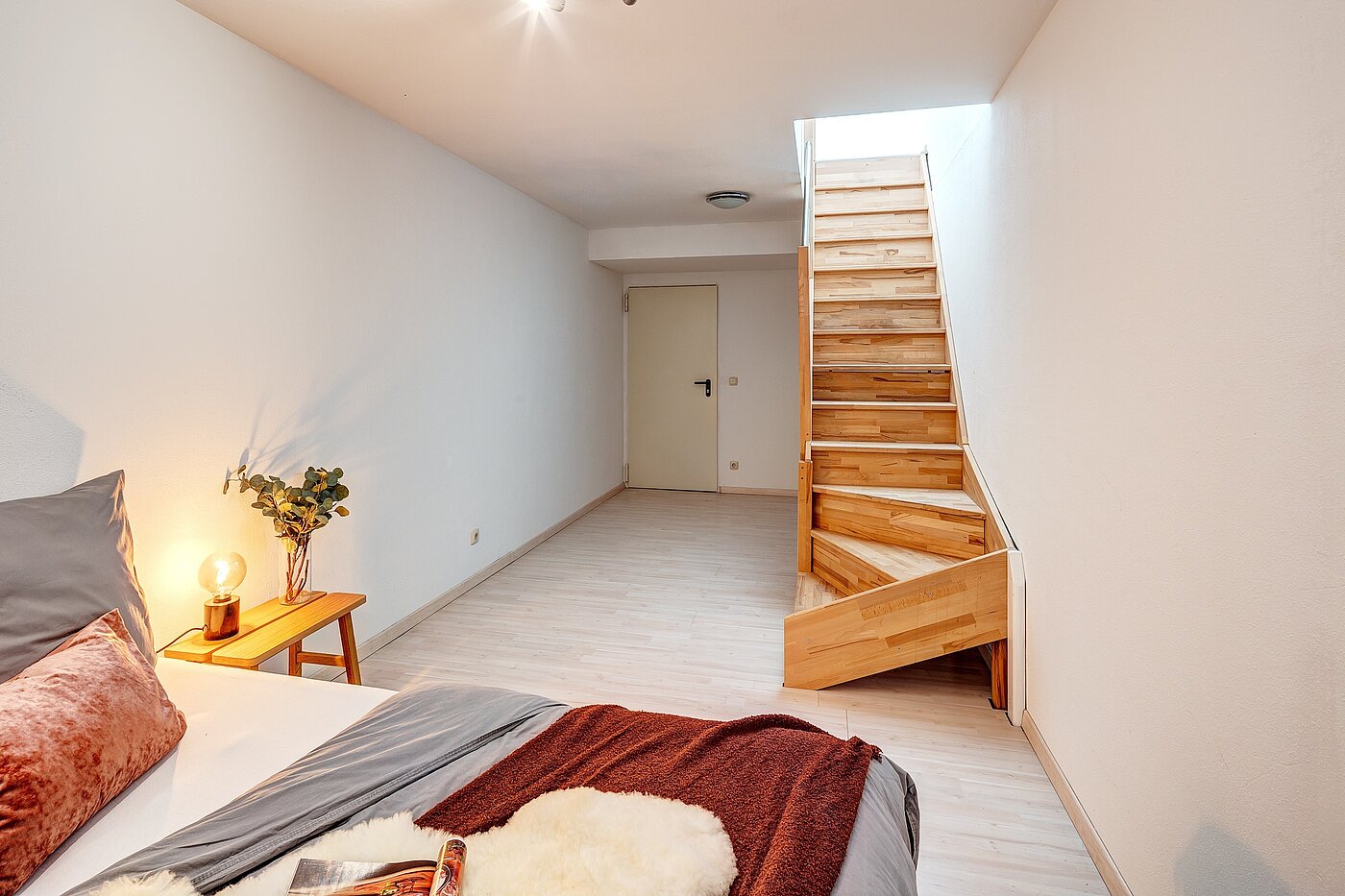 Appartamento al piano terra a 1.5 camere | München-Aubing | 70000 | ...ins Untergeschoss