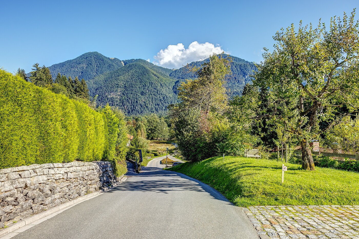 Casa a schiera d'angolo a 3 camere | Kreuth | 70037 | Auffahrt zum Grundstück