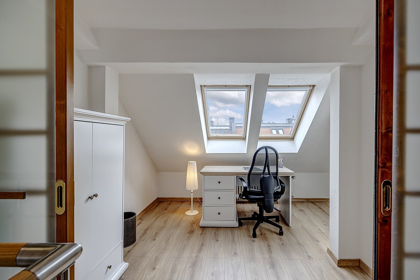 Appartamento mansardato a 4.5 camere | München-Ludwigsvorstadt | 70461 | Wohnen / Essen