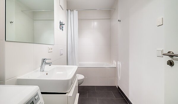 Appartamento a 3 camere | München-Moosach | 70164 | ...und Badewanne