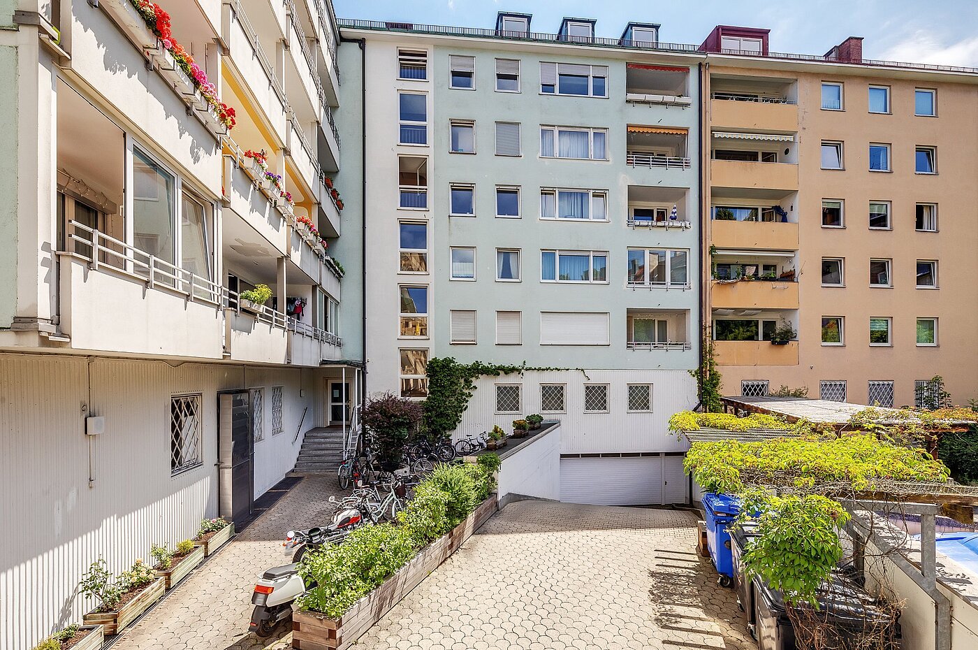 Appartamento a 3 camere | München-Schwabing | 2006ML4 | Hofansicht
