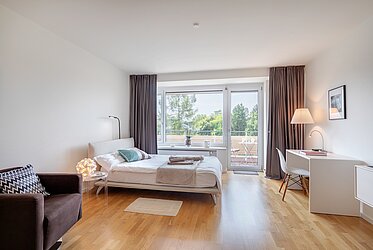 Solln: appartamento dal fascino particolare - balcone esposto a sud - disponibile