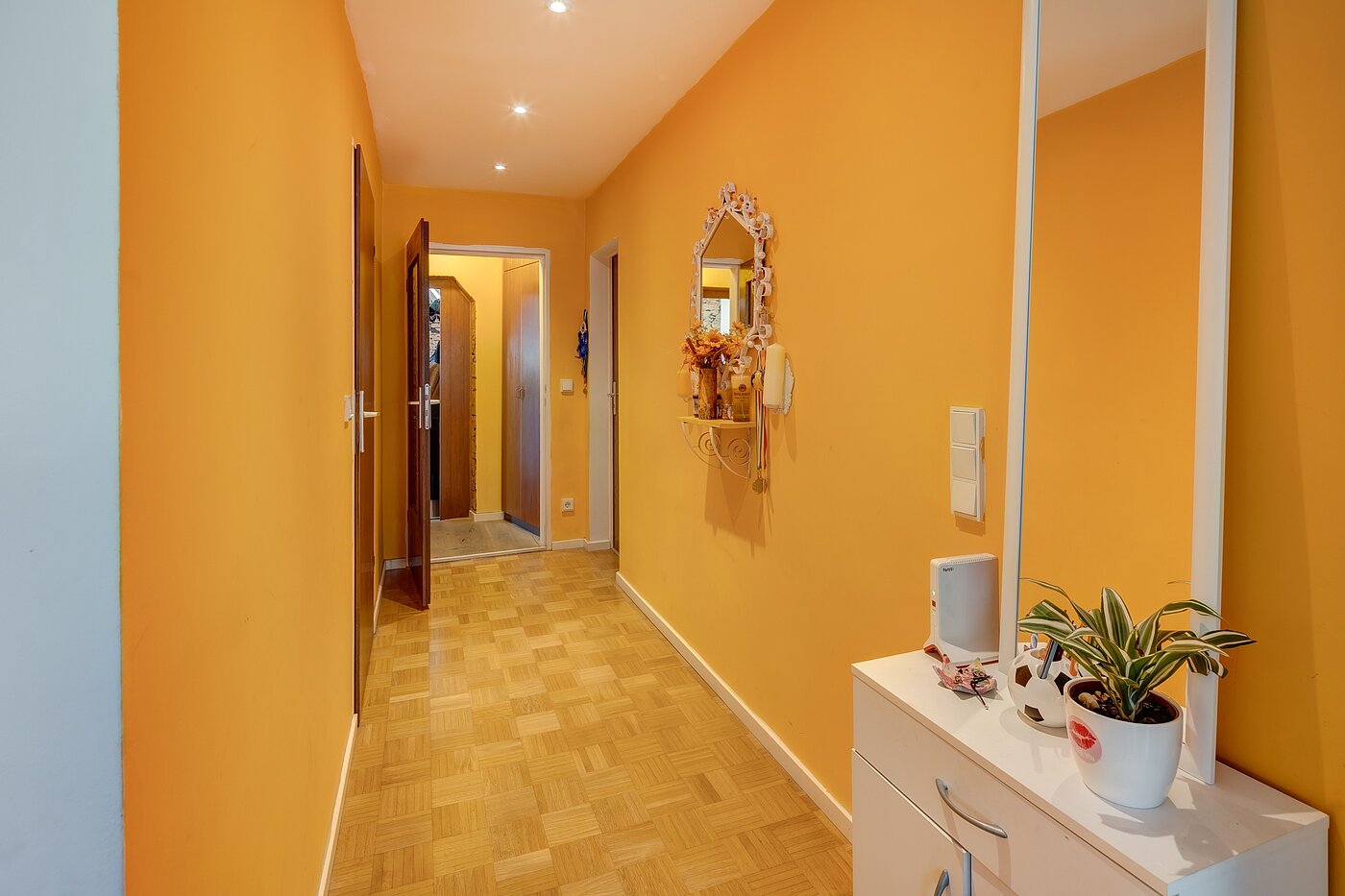 Casa indipendente a 8 camere | 70229 | Flur
