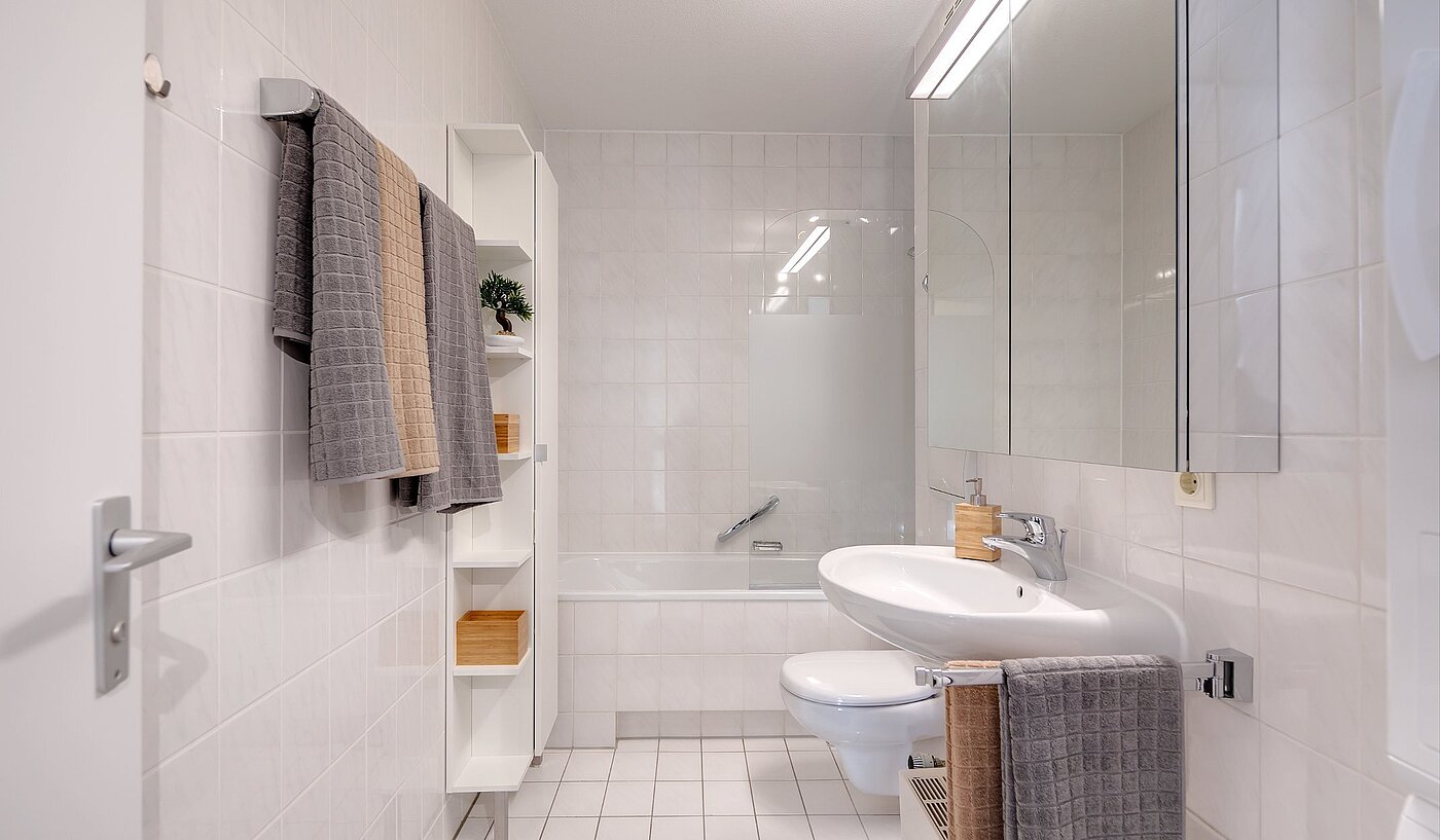 Appartamento a 2 camere | München-Oberföhring | 2007ML8 | Bad mit