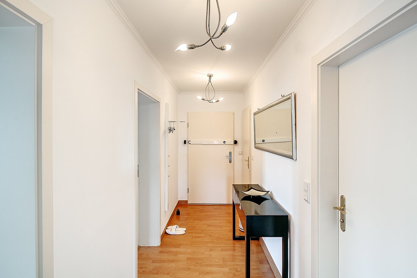 Appartamento a 2 camere | München-Schwabing | 2102ML3 | Der zentrale Flur von dem ...