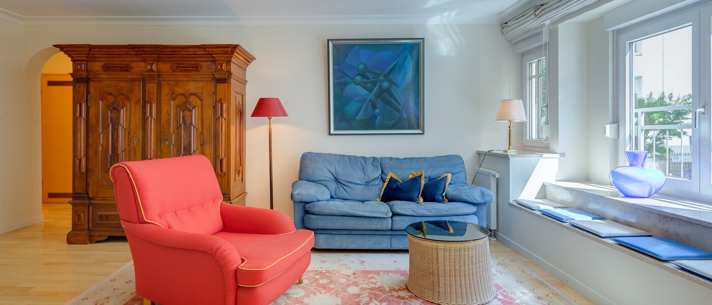 appartamento München Neuhausen 04 soggiorno 10045