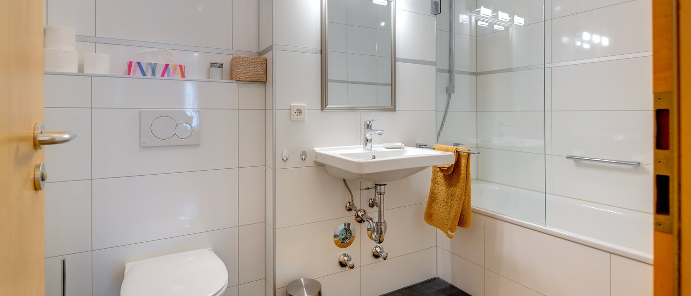 appartamento München Neuhausen 02 bagno 10045