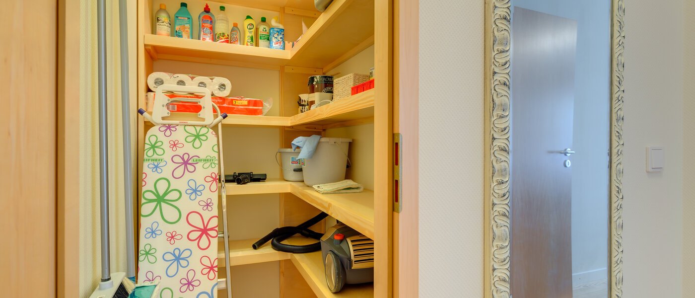 appartamento München Neuhausen 01 ripostiglio 10045