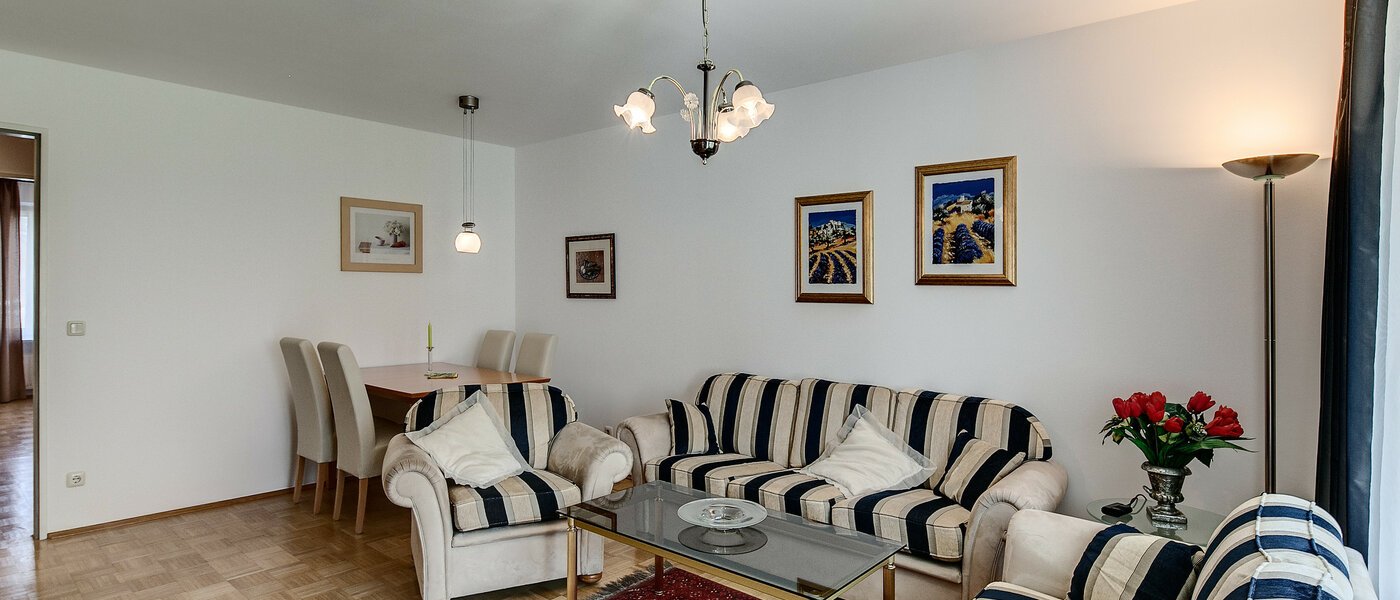 appartamento München Freimann 04 soggiorno 1005