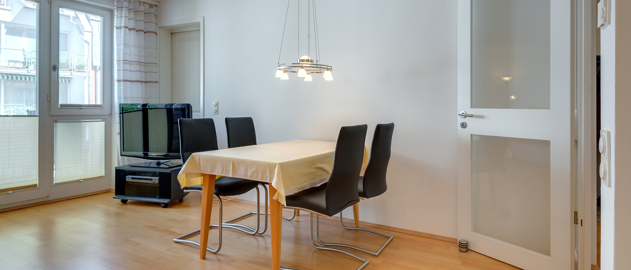 appartamento München Schwabing-West (rund um den Hohenzollernplatz) 02 soggiorno 10172