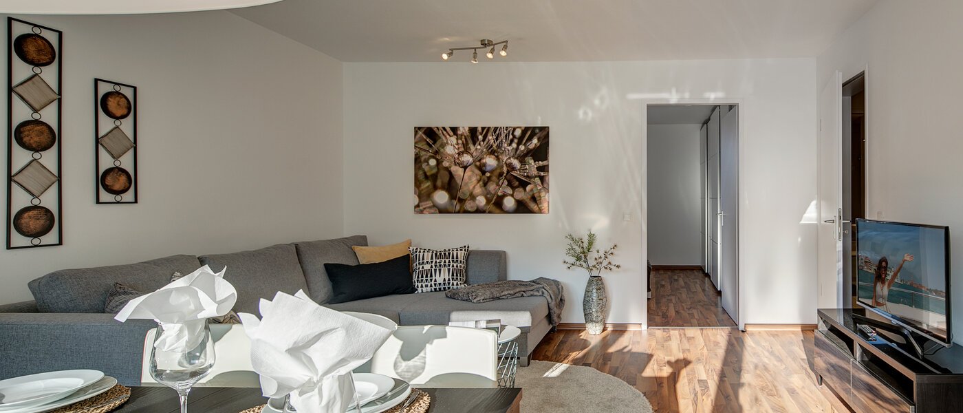 appartamento München Oberföhring 05 soggiorno 10330