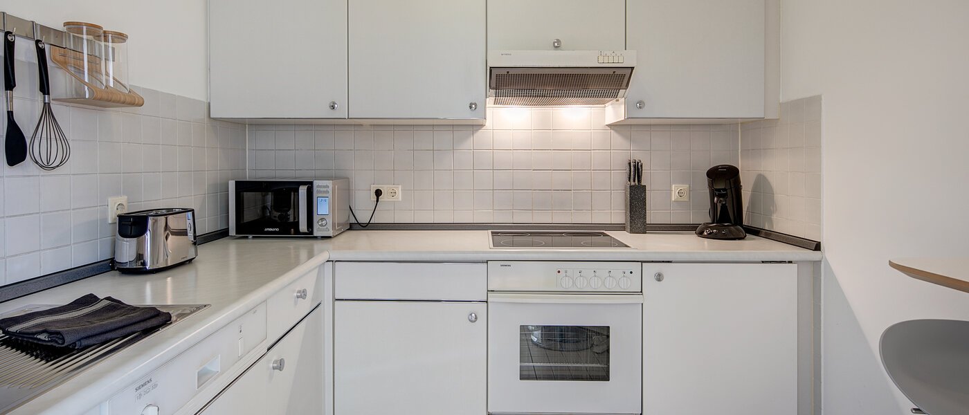 appartamento München Oberföhring 01 cucina 10330