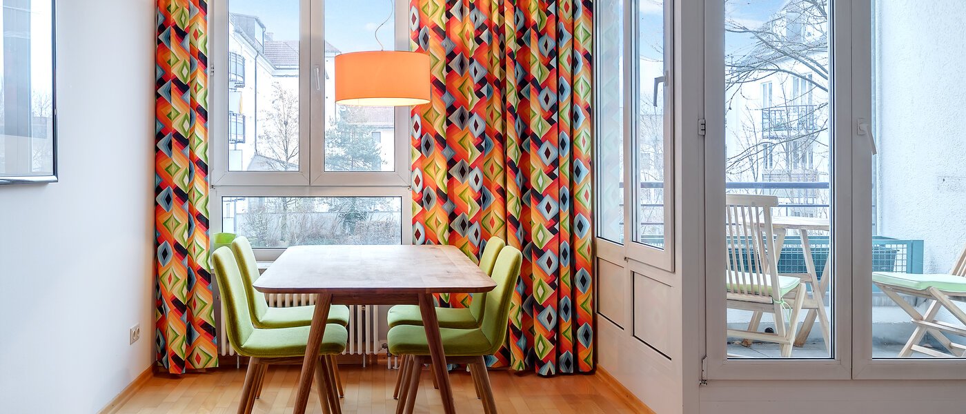 appartamento München Haidhausen 03 soggiorno 10345