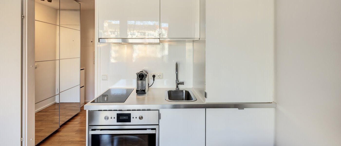 abitazione München Neuhausen 01 cucina 10591