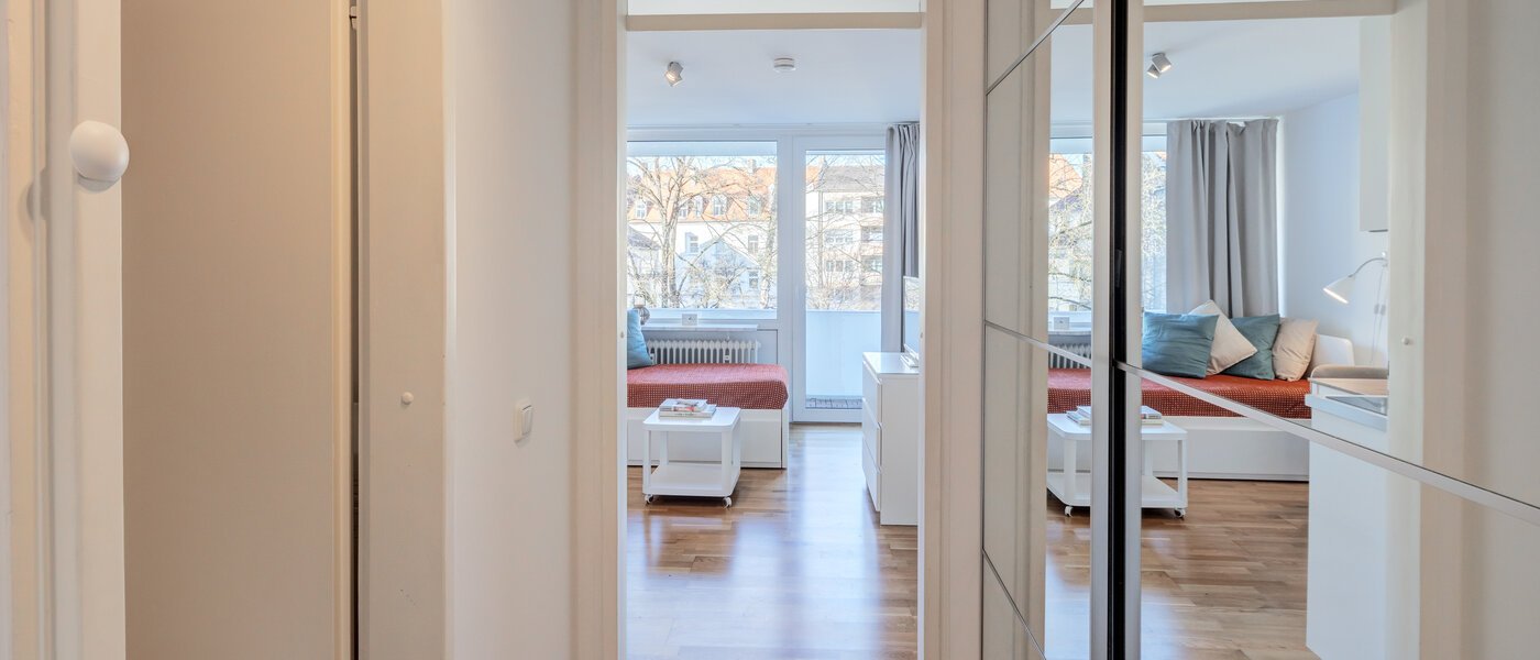 abitazione München Neuhausen 02 ingresso/corridioio 10591