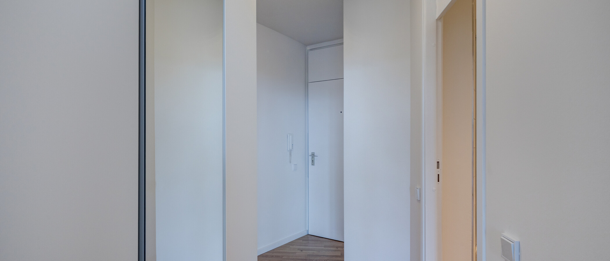 abitazione München Schwabing-Nord (zw. Leopoldstraße & Englischen Garten) 03 ingresso/corridioio 10753