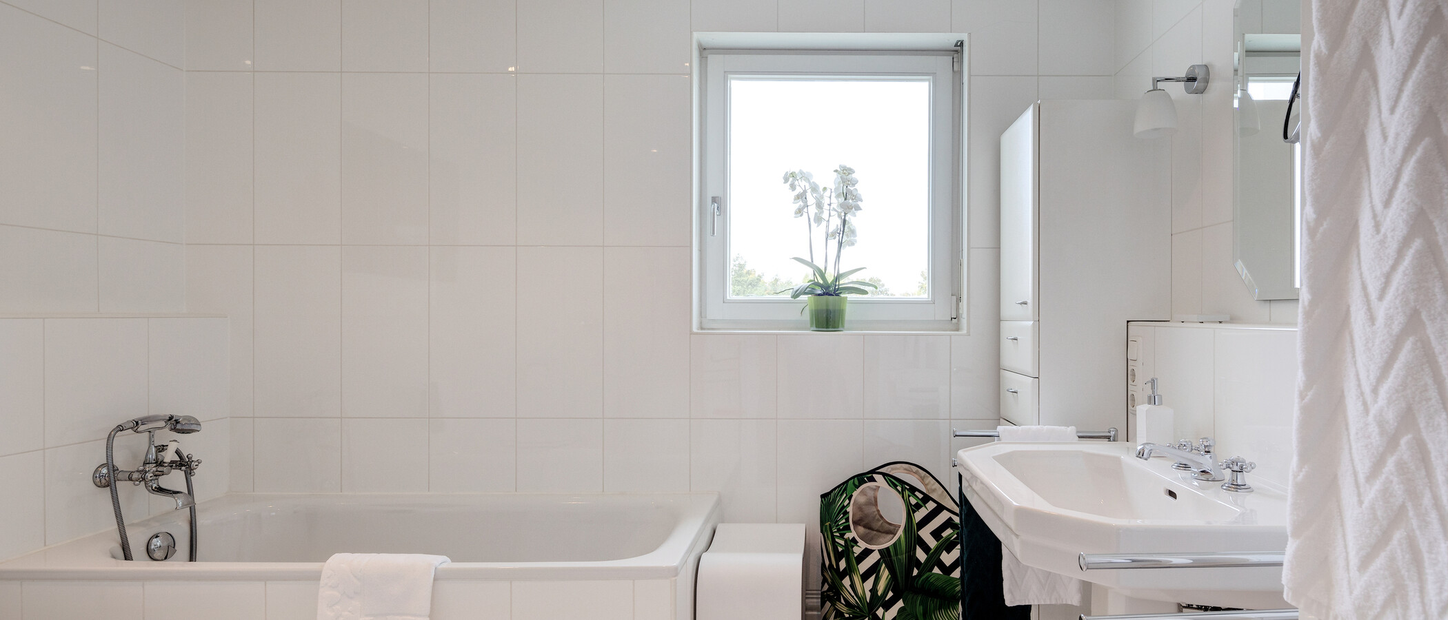 attico con terrazzo München Bogenhausen 02 bagno 10781