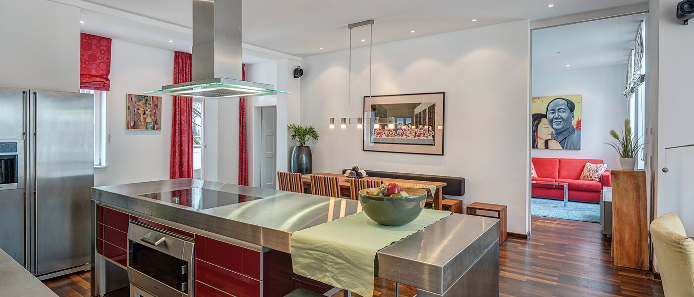 appartamento München Bogenhausen 01 cucina 10830