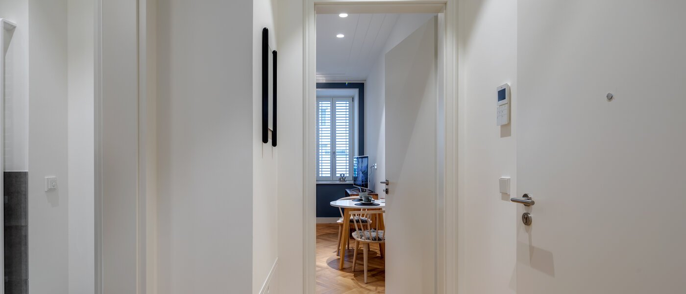 appartamento München Maxvorstadt - Rund um den Josephplatz 03 ingresso/corridioio 10848