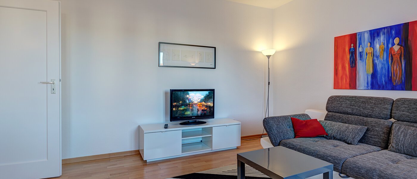 appartamento München Schwabing (links der Leopoldstraße) 04 soggiorno 10852