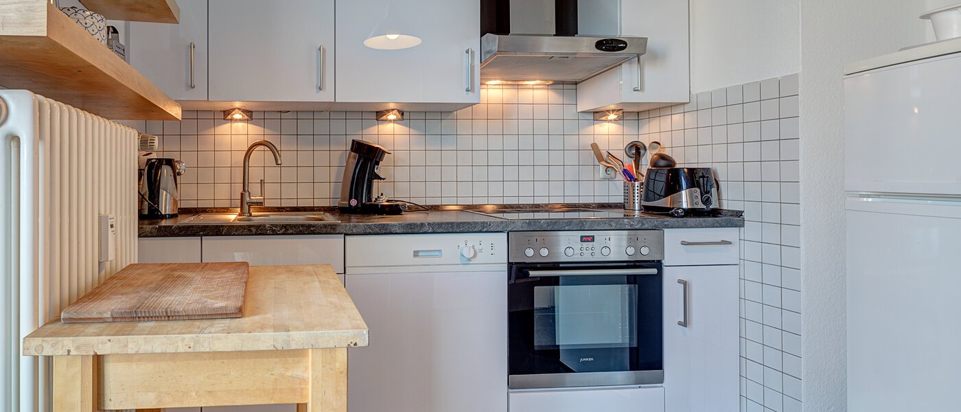 appartamento München Schwabing (links der Leopoldstraße) 04 cucina 10852