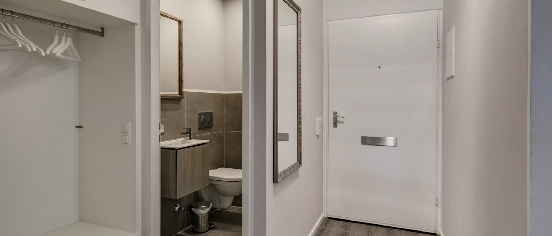 appartamento München Schwabing (rechts der Leopoldstraße) 01 ingresso/corridioio 10897