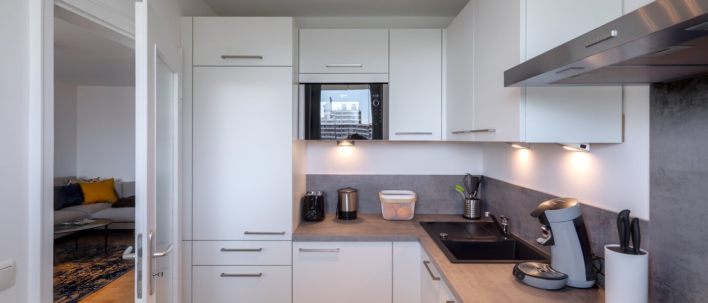 appartamento München Schwabing (links der Leopoldstraße) 01 cucina 11029