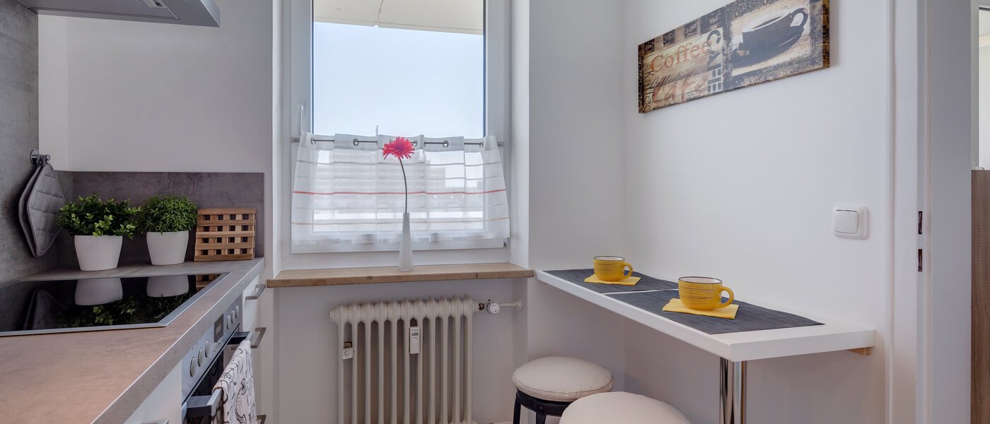 appartamento München Schwabing (links der Leopoldstraße) 04 cucina 11029