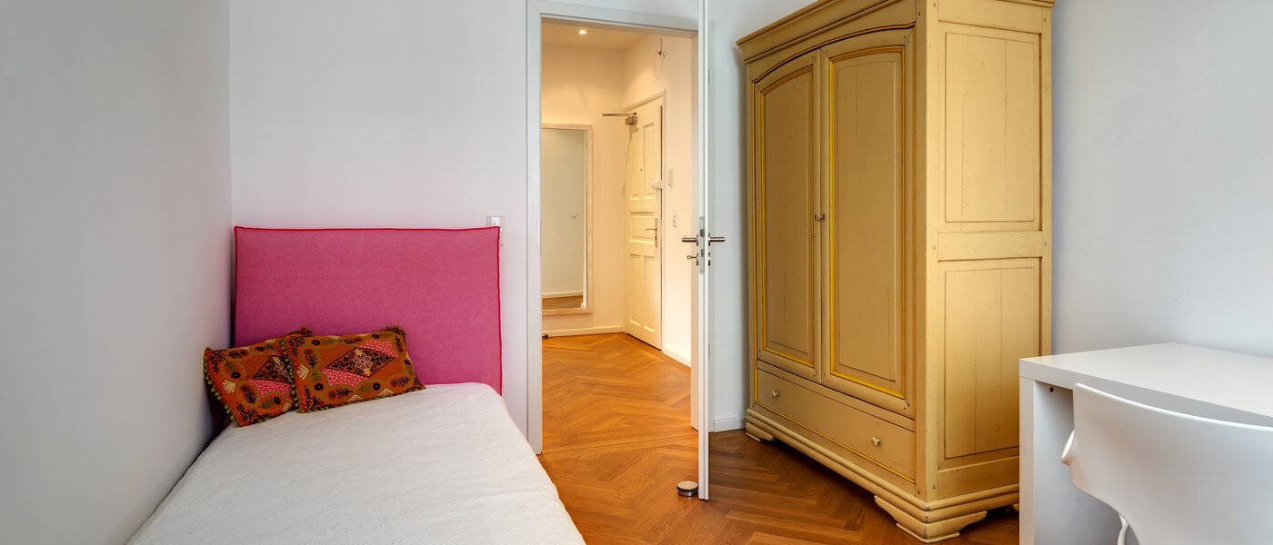 appartamento München Neuhausen 03 2° camera da letto 11045