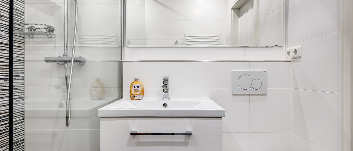 appartamento München Arabellapark 03 bagno 11073