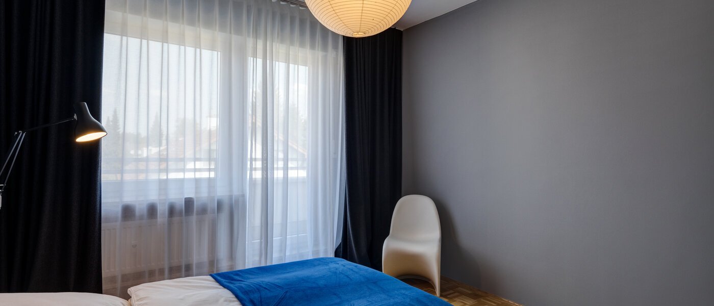 attico con terrazzo München Fasangarten 02 camera da letto 11218