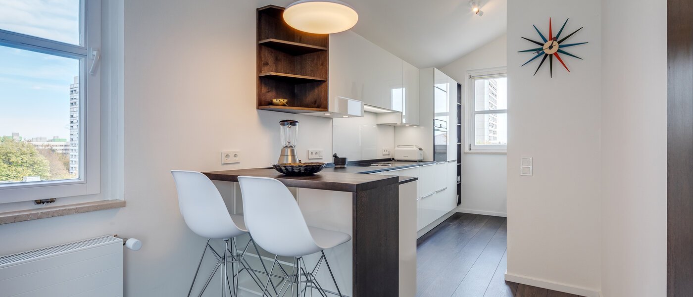 attico con terrazzo München Arabellapark 05 cucina 11226