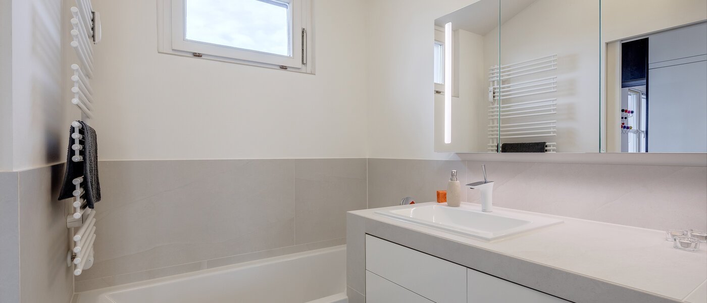 attico con terrazzo München Arabellapark 03 bagno 11226