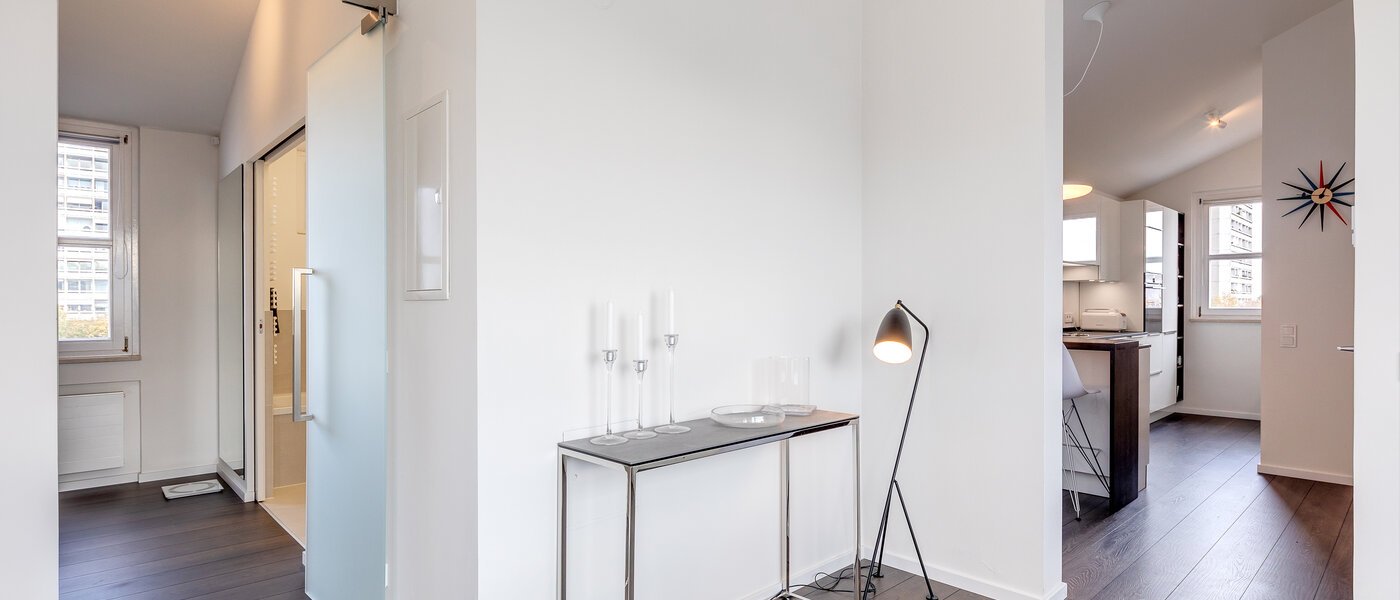 attico con terrazzo München Arabellapark 01 ingresso/corridioio 11226