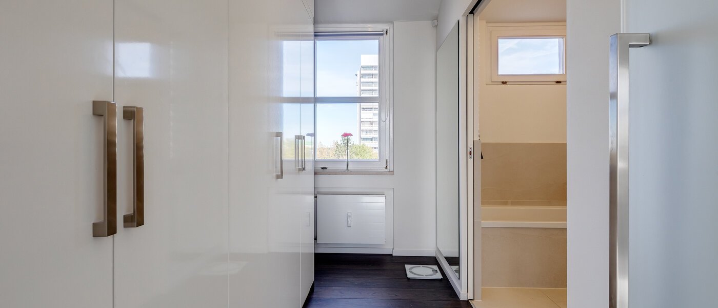 attico con terrazzo München Arabellapark 02 ingresso/corridioio 11226