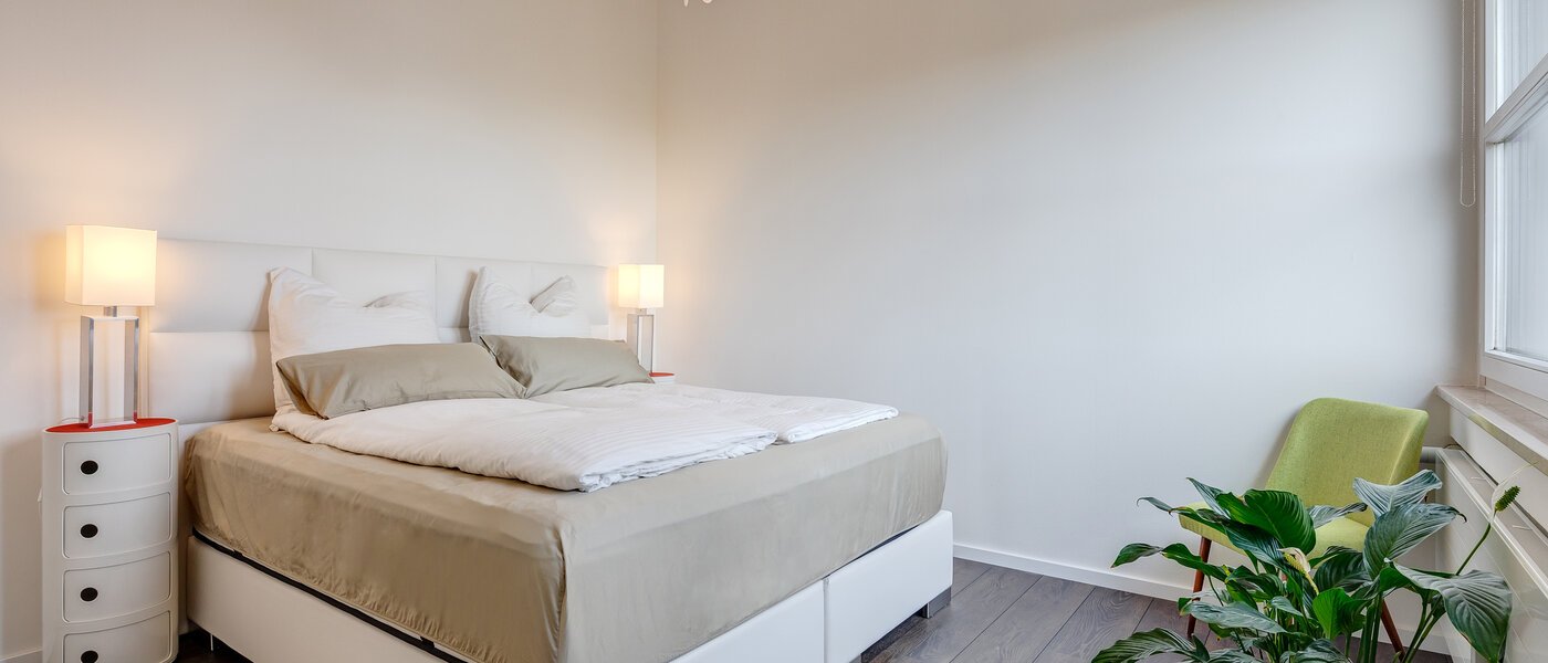 attico con terrazzo München Arabellapark 02 camera da letto 11226