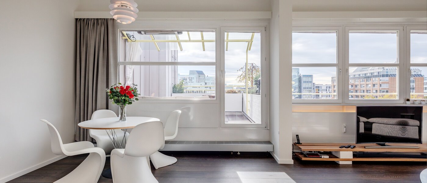 attico con terrazzo München Arabellapark 02 zona living 11226