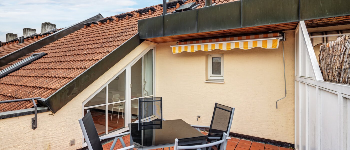 attico con terrazzo München Schwabing-Nord (zw. Leopoldstraße & Englischen Garten) 02 terrazza sul tetto 11235