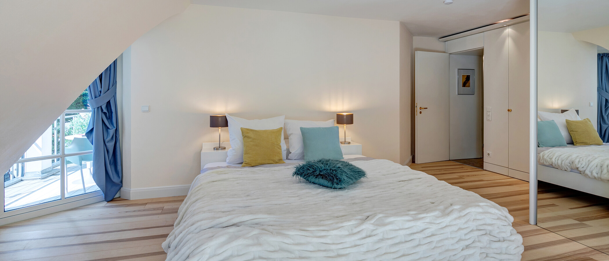 attico con terrazzo München Menterschwaige 02 camera da letto 11267