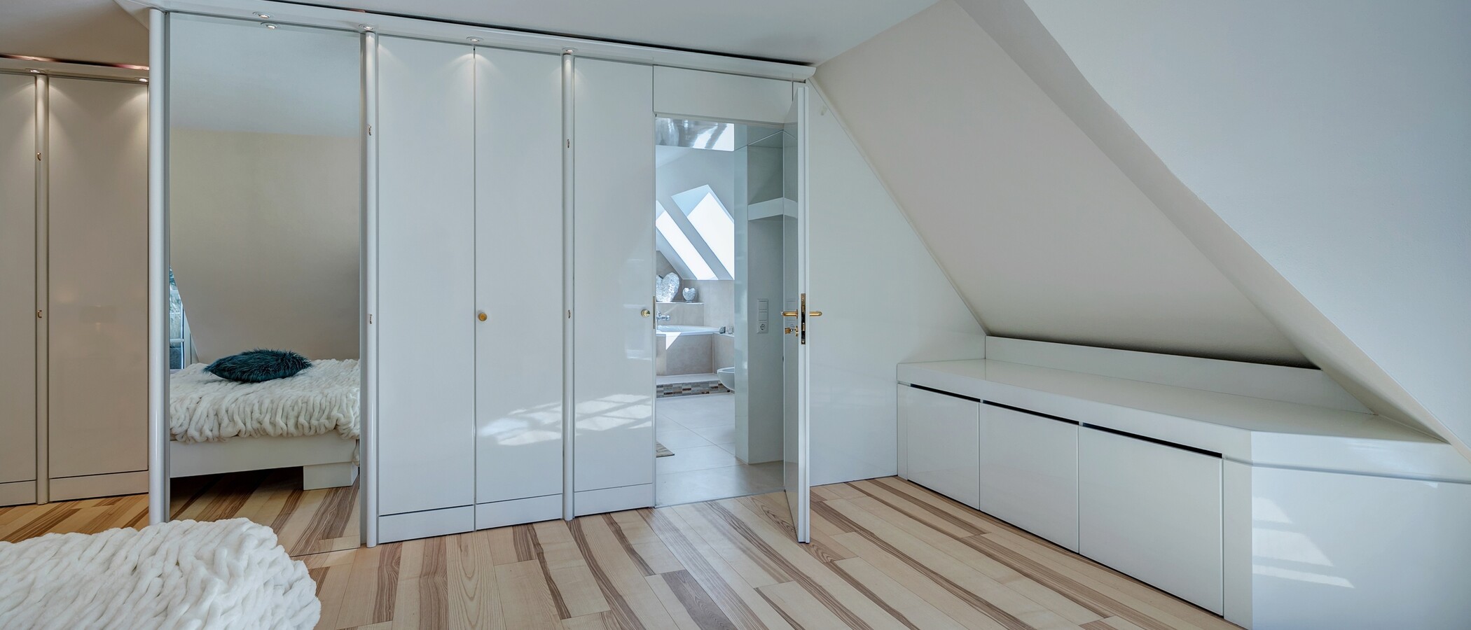 attico con terrazzo München Menterschwaige 03 camera da letto 11267