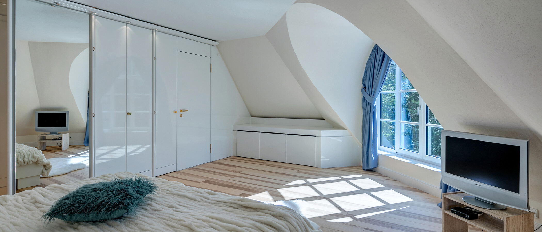 attico con terrazzo München Menterschwaige 04 camera da letto 11267