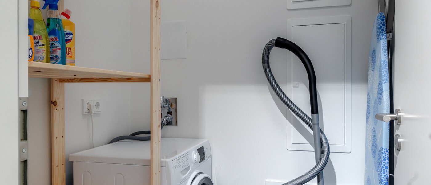 appartamento München Bogenhausen 01 ripostiglio 11481