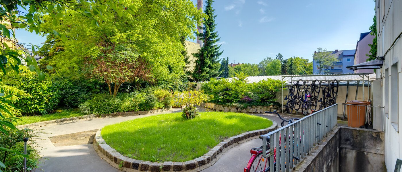 appartamento München Thalkirchen 01 cortile interno  11596