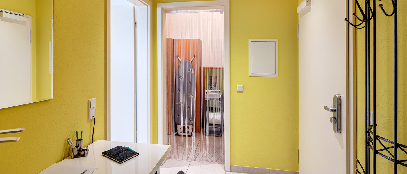 appartamento seminterrato Haar 01 ingresso/corridioio 11871