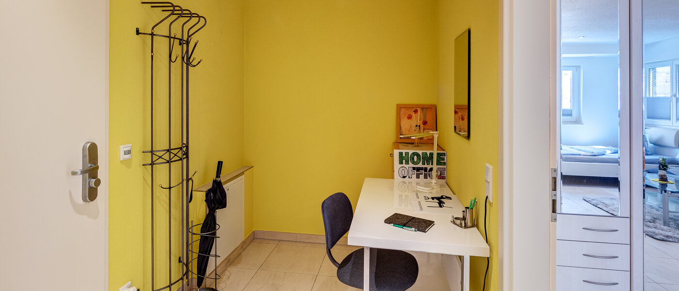 appartamento seminterrato Haar 02 ingresso/corridioio 11871