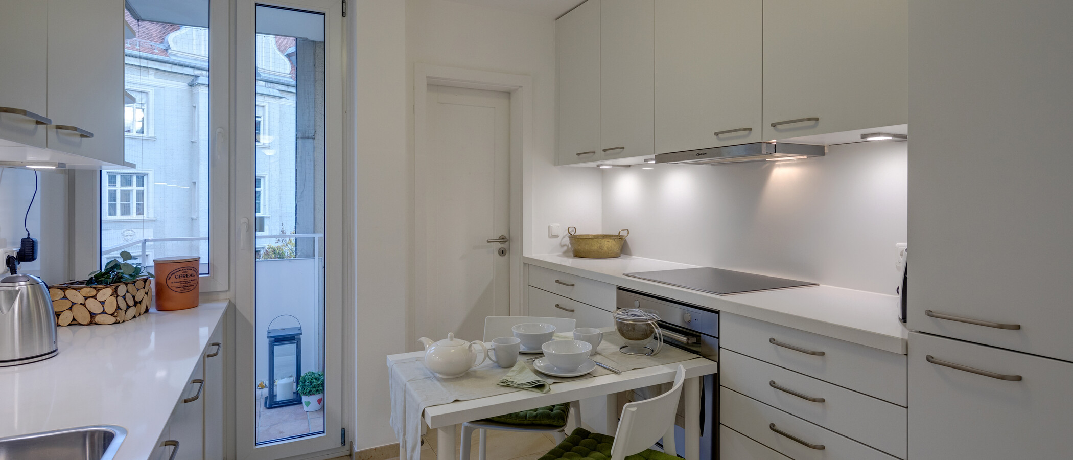 appartamento München Schwabing (links der Leopoldstraße) 01 cucina 11895