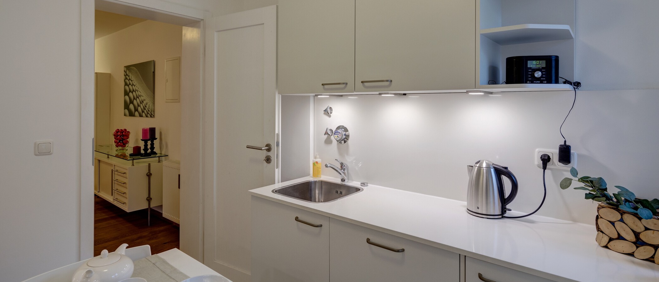 appartamento München Schwabing (links der Leopoldstraße) 05 cucina 11895