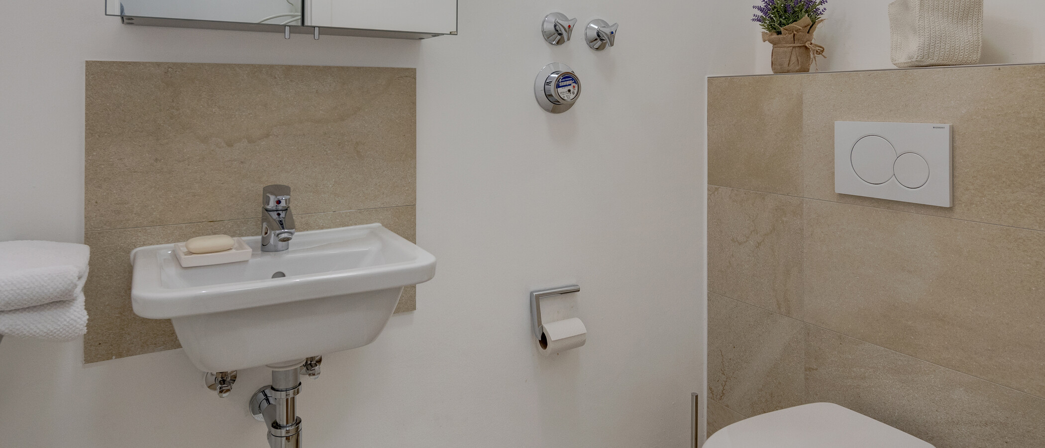 appartamento München Schwabing (links der Leopoldstraße) 01 toilette per gli ospiti 11895